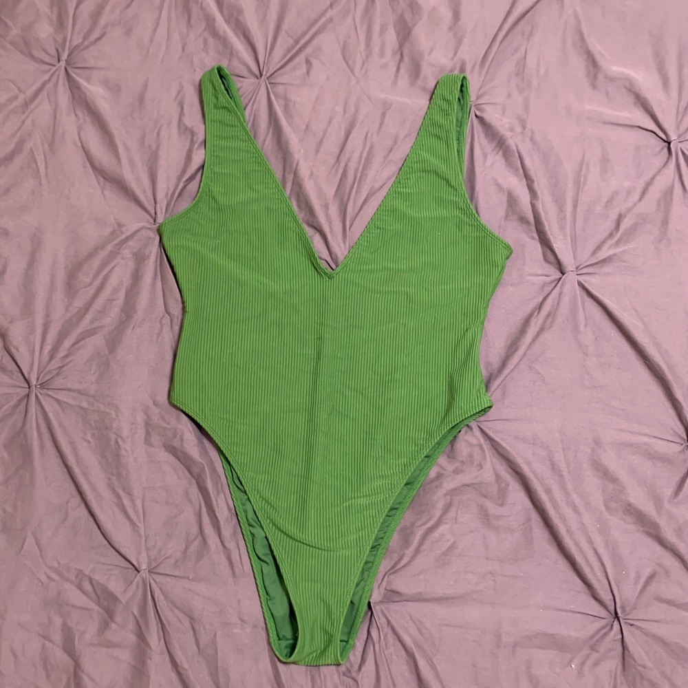 Forever 21 green ribbed one piece swim swimsuit